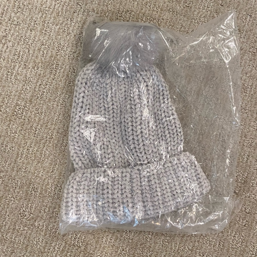 NWT Jules Kae Pom Beanie
